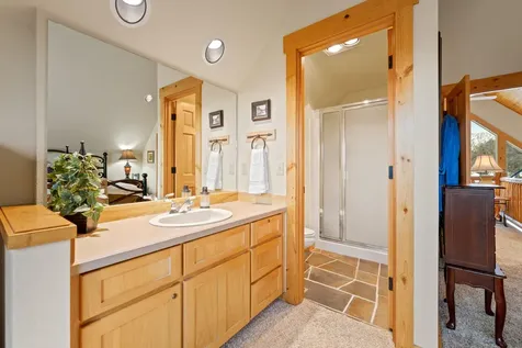 8665 Red Wing Lane Redmond OR 97756