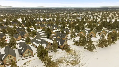 8665 Red Wing Lane Redmond OR 97756