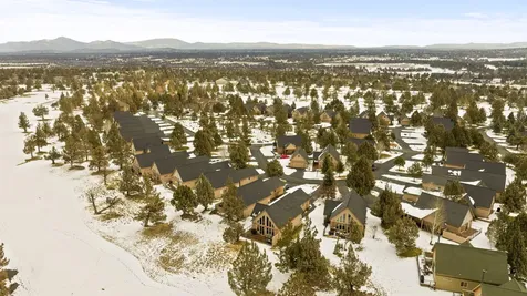 8665 Red Wing Lane Redmond OR 97756