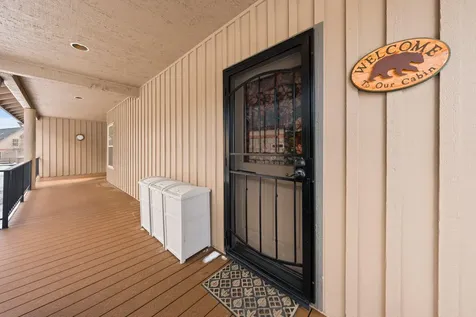 8665 Red Wing Lane Redmond OR 97756
