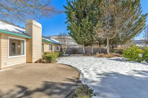 3434 Viewpoint Drive Medford OR 97504