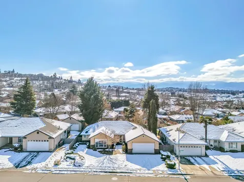 3434 Viewpoint Drive Medford OR 97504
