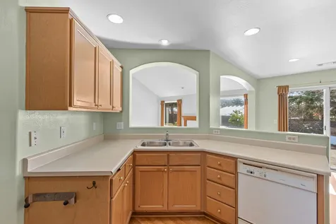 3434 Viewpoint Drive Medford OR 97504