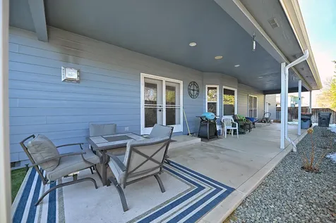 864 Mendolia Way Central Point OR 97502
