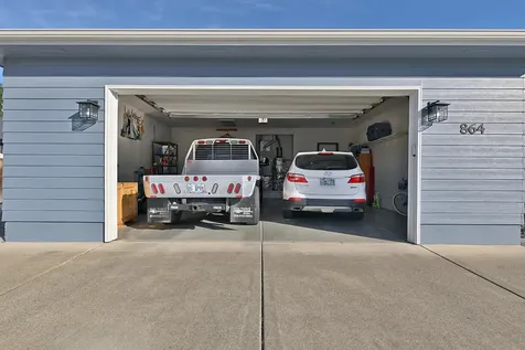 864 Mendolia Way Central Point OR 97502