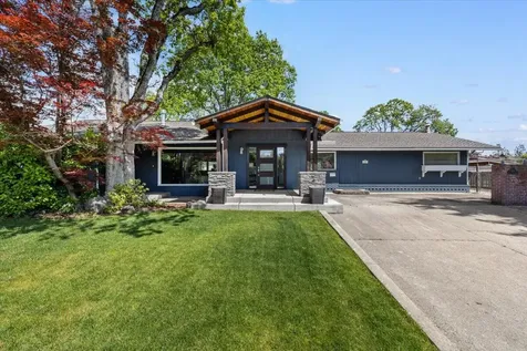 225 Black Oak Drive Medford OR 97504