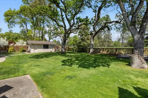 225 Black Oak Drive Medford OR 97504