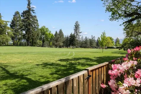 225 Black Oak Drive Medford OR 97504