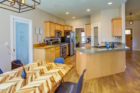 59922 Navajo Road Bend OR 97702