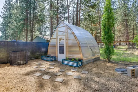 59922 Navajo Road Bend OR 97702