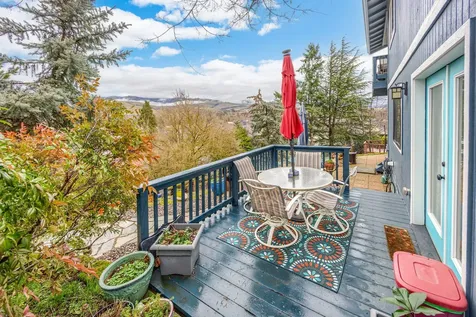 361 Patterson Street Ashland OR 97520
