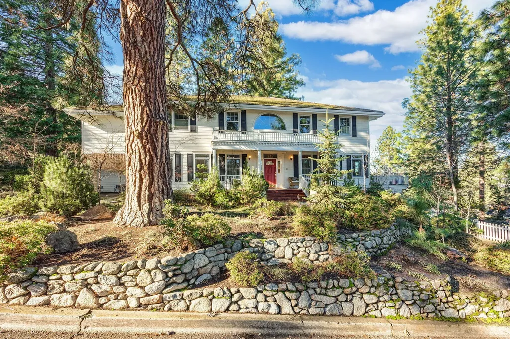 735 S Mountain Avenue Ashland OR 97520