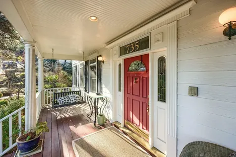 735 S Mountain Avenue Ashland OR 97520