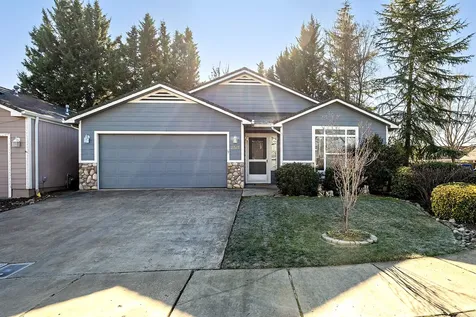 2524 Parkwood Village Lane Central Point OR 97502