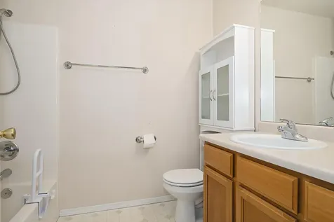 2524 Parkwood Village Lane Central Point OR 97502
