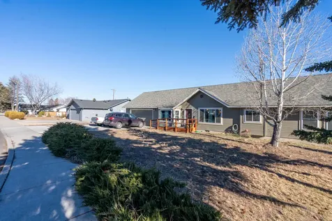2322 SW Indian Avenue Redmond OR 97756