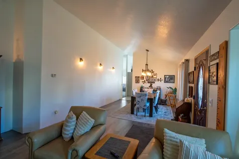 2322 SW Indian Avenue Redmond OR 97756