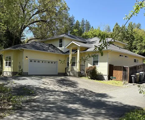 1313 NW Bellevue Place Grants Pass OR 97526