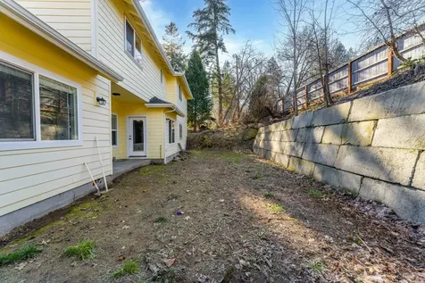 1313 NW Bellevue Place Grants Pass OR 97526