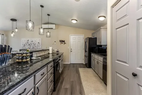 845 NW Maple Lane Redmond OR 97756
