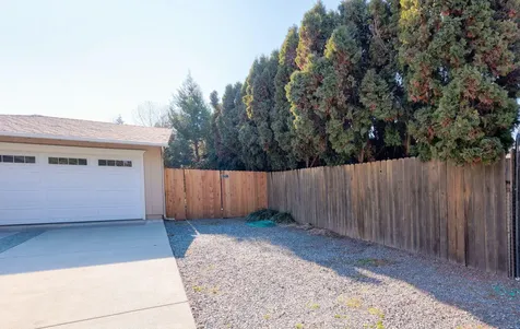 1345 E Park Street Grants Pass OR 97527