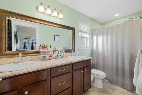 341 Isabel Drive Medford OR 97501