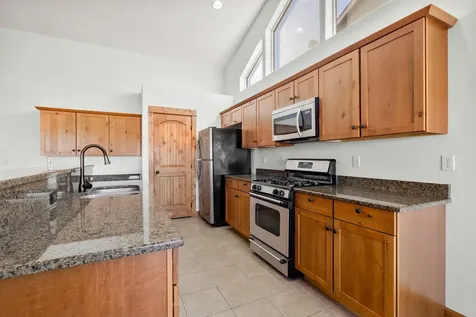 738 NE Marigold Street Madras OR 97741