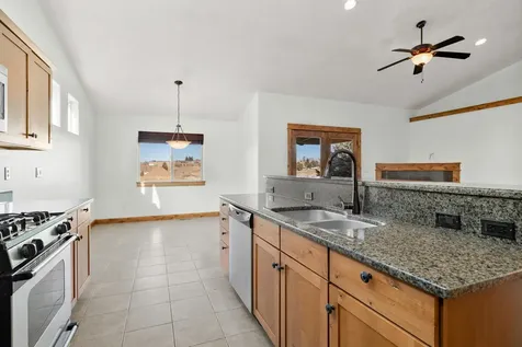 738 NE Marigold Street Madras OR 97741