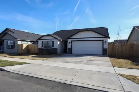 3860 SW Pumice Avenue Redmond OR 97756