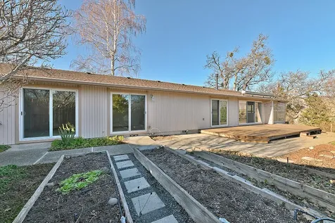 742 Fairway Court Ashland OR 97520