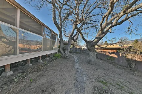 742 Fairway Court Ashland OR 97520