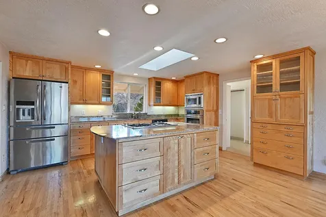 742 Fairway Court Ashland OR 97520