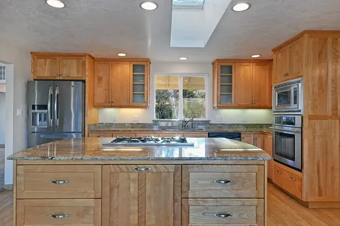 742 Fairway Court Ashland OR 97520