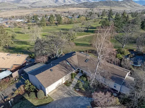 742 Fairway Court Ashland OR 97520