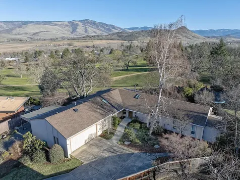 742 Fairway Court Ashland OR 97520