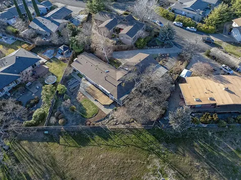 742 Fairway Court Ashland OR 97520