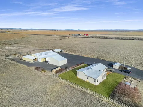 88265 Fairview Lane Christmas Valley OR 97641