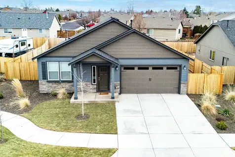 920 NW Teak Court Redmond OR 97756