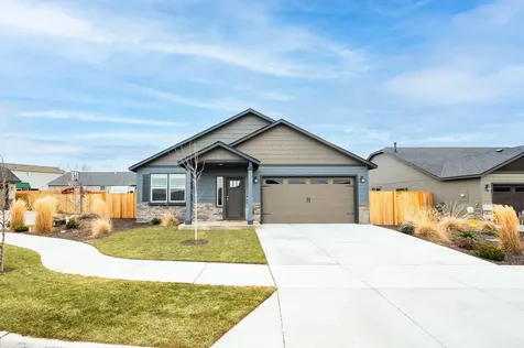 920 NW Teak Court Redmond OR 97756