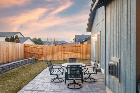 920 NW Teak Court Redmond OR 97756