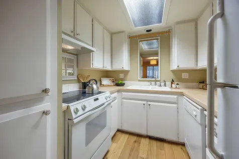 345 Ravenwood Place Ashland OR 97520