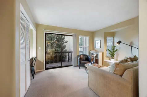 345 Ravenwood Place Ashland OR 97520
