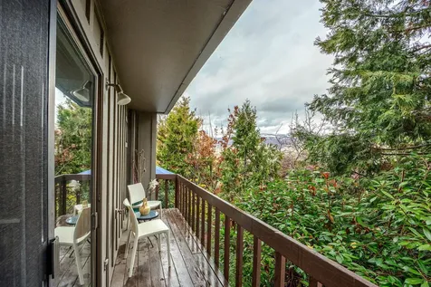 345 Ravenwood Place Ashland OR 97520