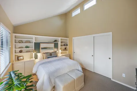 345 Ravenwood Place Ashland OR 97520