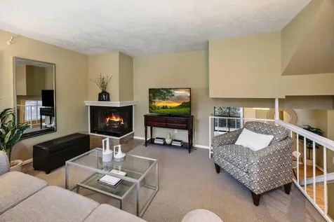 345 Ravenwood Place Ashland OR 97520
