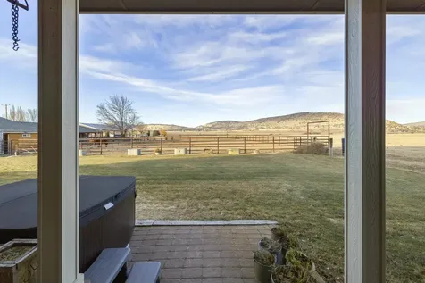 11251 Crystal Springs Road Klamath Falls OR 97603