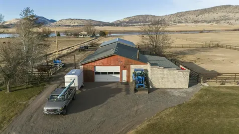 11251 Crystal Springs Road Klamath Falls OR 97603