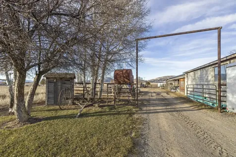 11251 Crystal Springs Road Klamath Falls OR 97603