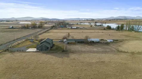 11251 Crystal Springs Road Klamath Falls OR 97603