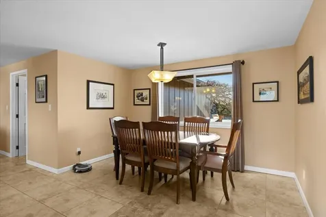 3023 Crystal Mountain Avenue Medford OR 97504